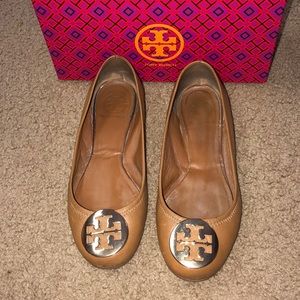 Tan toy Burch flats